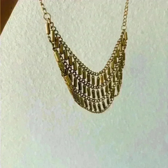 Brass color necklace - Picture 4 of 5